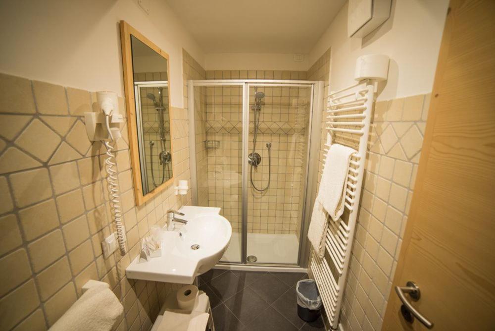 Hotel Due Spade โฟลกาเรีย ภายนอก รูปภาพ